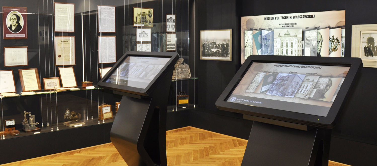 Sala ekspozycyjna Muzeum PW w Gmachu Głównym przy Placu Politechniki 1